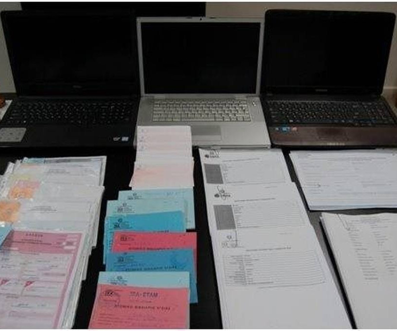 Εξαρθρώθηκε εγκληματική οργάνωση που νομιμοποιούσε παράνομα αλλοδαπούς (pics)