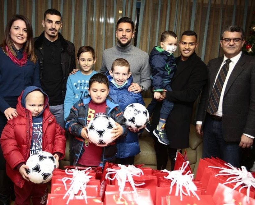 «Stoiximan και ΠΑΕ Ολυμπιακός σκορπίζουν χαμόγελα στους μικρούς ήρωες της Φλόγας»