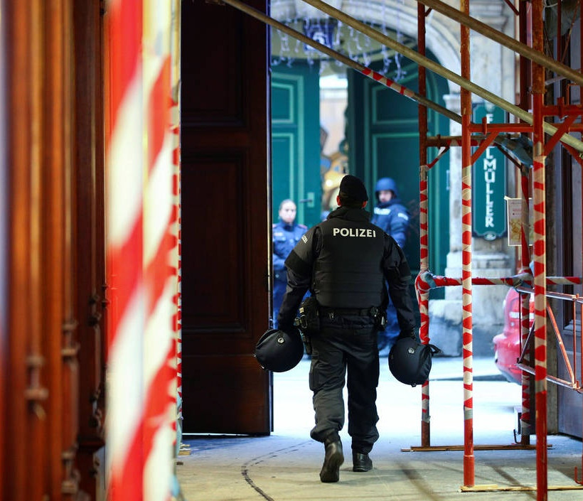 Πυροβολισμοί Βιέννη: Όλα όσα γνωρίζουμε για τη φονική επίθεση