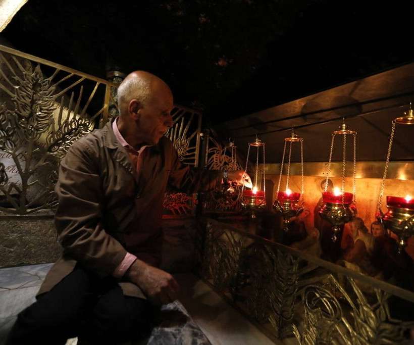 Χριστούγεννα 2018: Χιλιάδες πιστοί απ' όλο τον κόσμο συρρέουν στη Βηθλεέμ (pics)