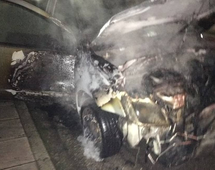 Συναγερμός στο Αγρίνιο για φωτιά σε αυτοκίνητο (pics)