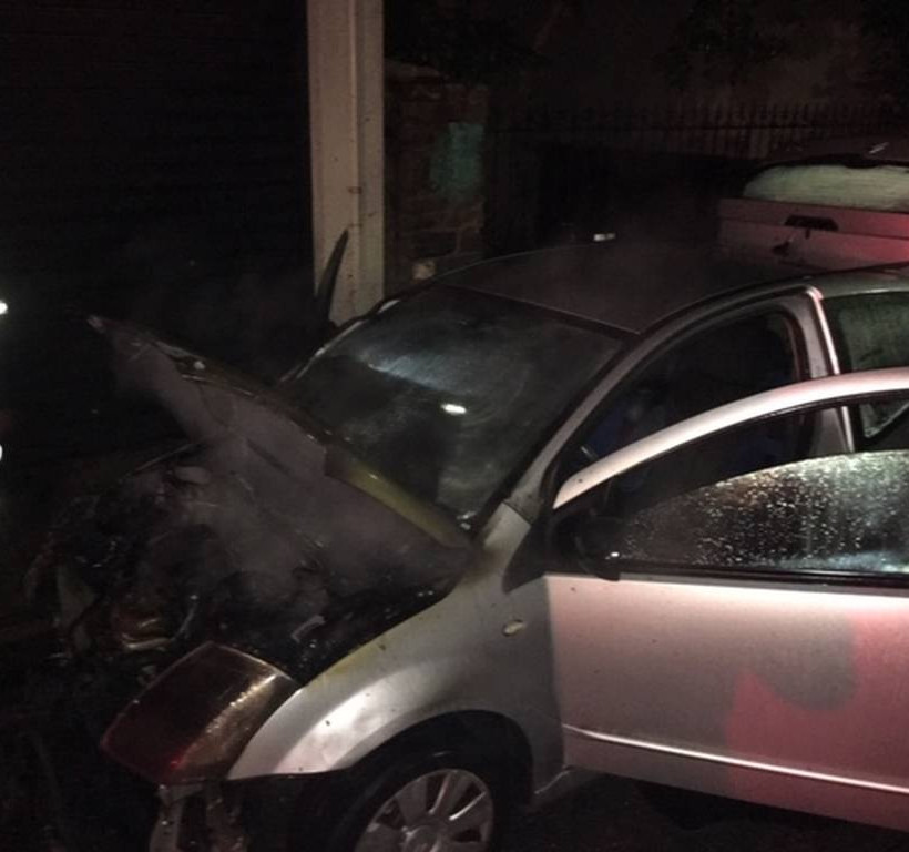 Συναγερμός στο Αγρίνιο για φωτιά σε αυτοκίνητο (pics)