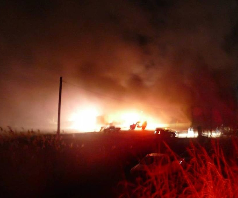 Συναγερμός στην Πυροσβεστική – Καίγεται εργοστάσιο στη Λάρισα (pic+vid)