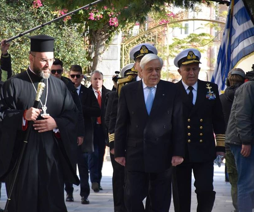 Θεοφάνεια 2019: Μήνυμα Παυλόπουλου στην Τουρκία από τη Σύρο 