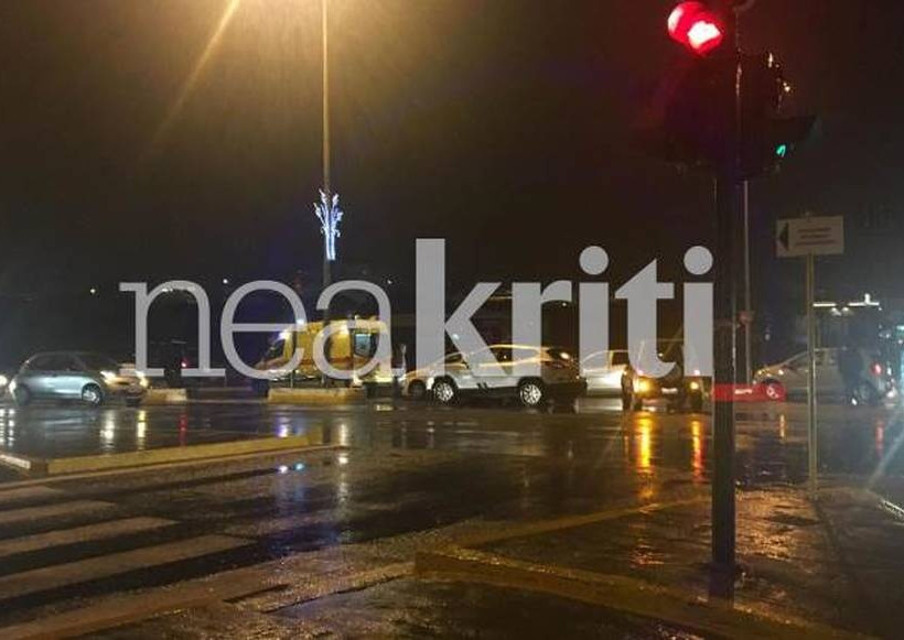 Ηράκλειο: Στο νοσοκομείο γυναίκα και παιδί μετά από τροχαίο στην παραλιακή (pics)