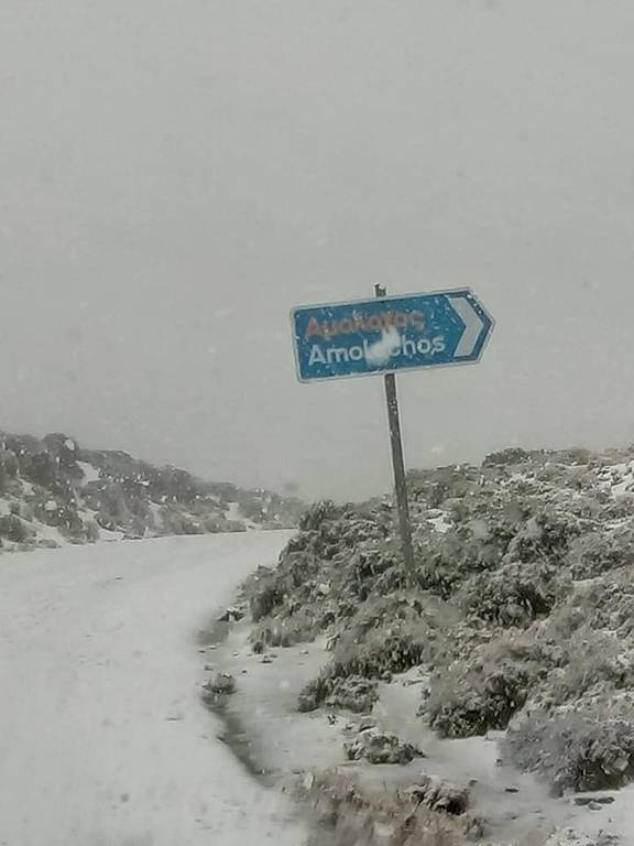 Καιρός: Δείτε την Άνδρο χιονισμένη (pics)