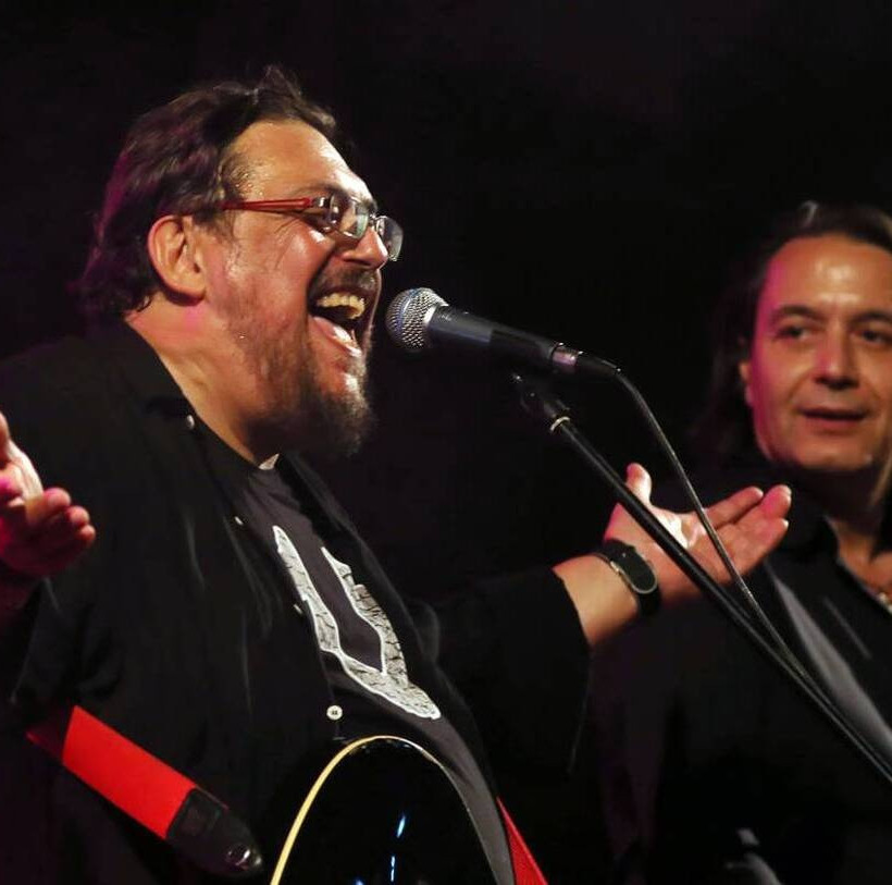 Σοκ έχει προκαλέσει η είδηση του θανάτου του Λαυρέντη Μαχαιρίτσα.