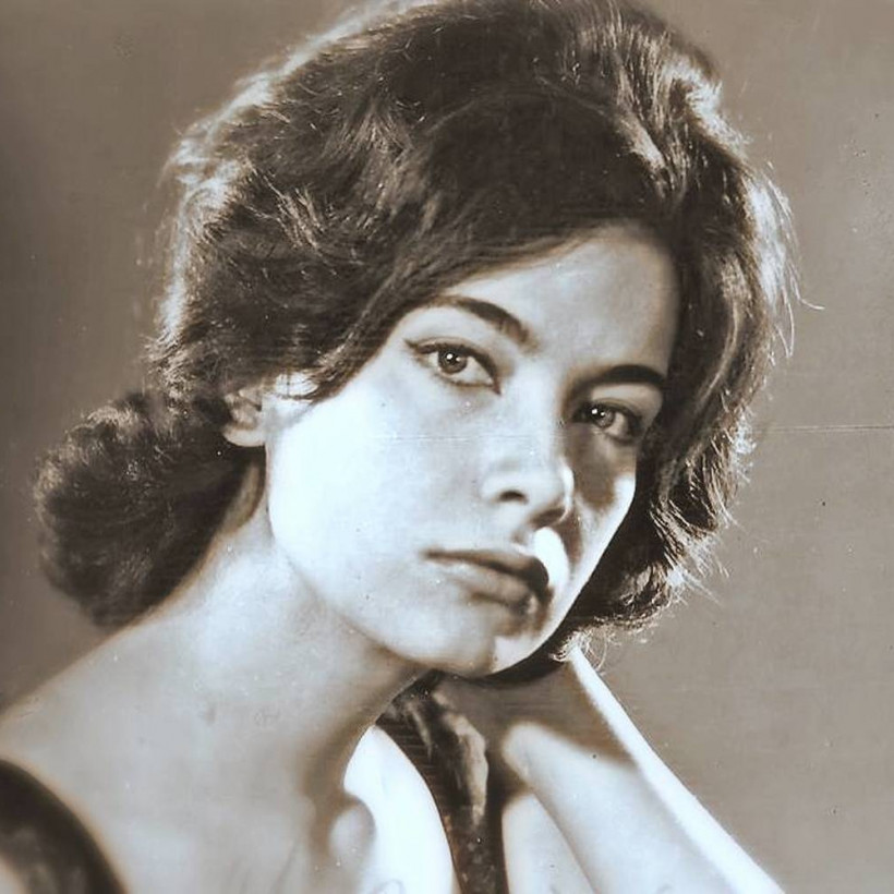 Σαν σήμερα το 1992 «φεύγει» από τη ζωή η Ελληνίδα ηθοποιός Τζένη Καρέζη (Pics+Vids)