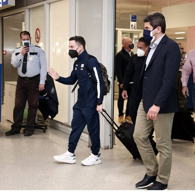 Λευτέρης Πετρούνιας