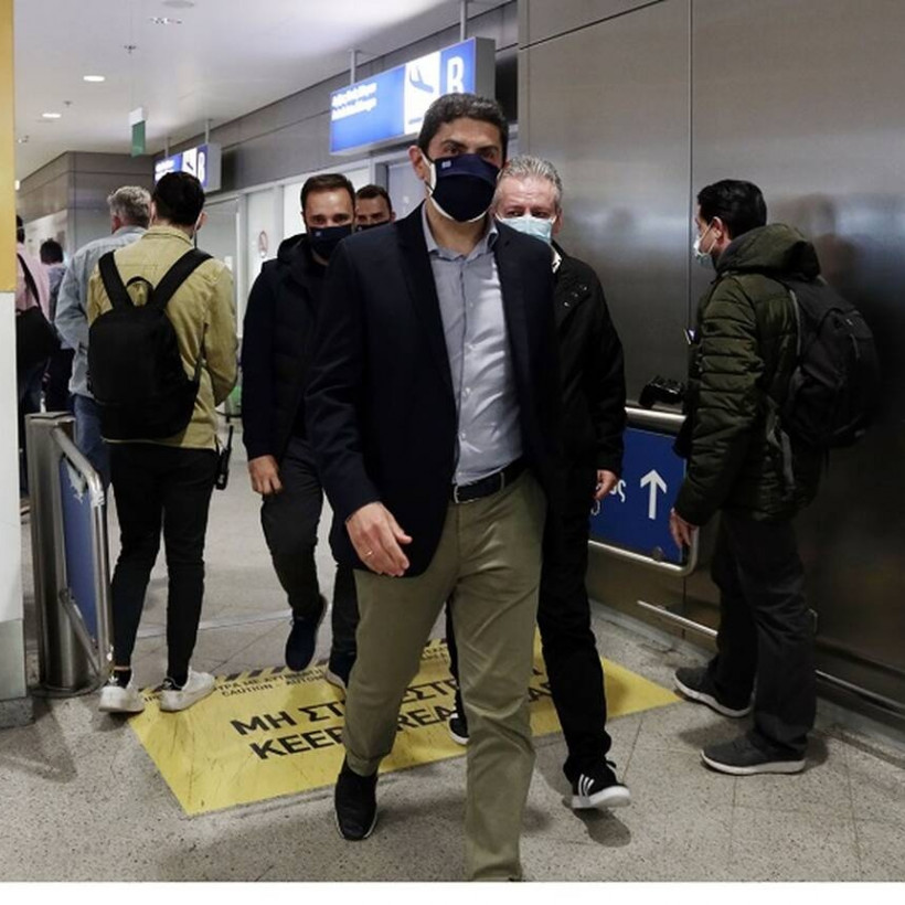 Λευτέρης Πετρούνιας