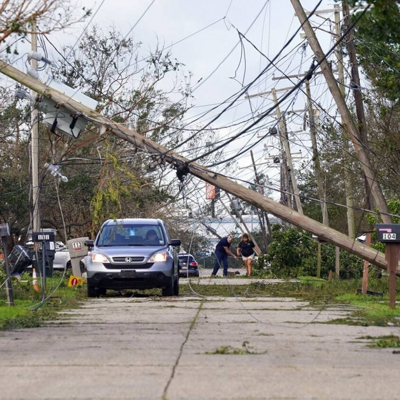 Τεράστιες οι καταστροφές που άφησε πίσω του ο σαρωτικός  τυφώνας Άιντα | AP 