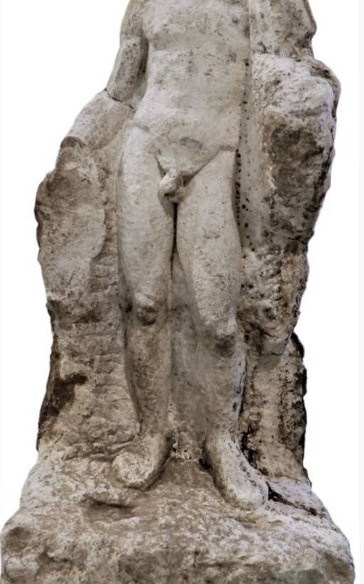 Άγαλμα των αυτοκρατορικών χρόνων αποκαλύφθηκε σε σωστική ανασκαφή στο κέντρο της Βέροιας