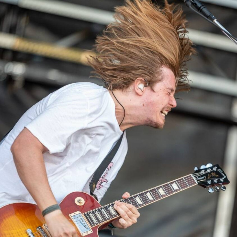 Νothing But Thieves