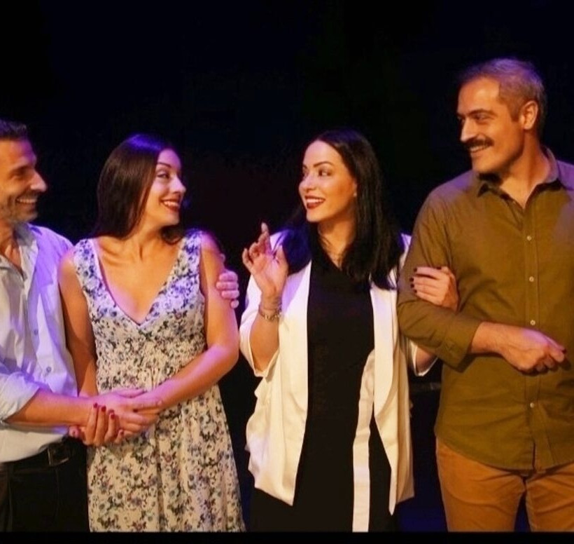 Δείπνο με φίλους