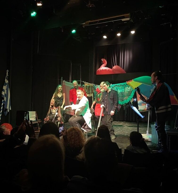 ταρατσα παρασταση