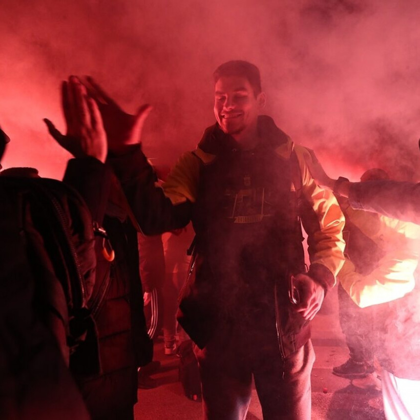 Αποθέωση των παικτών του Άρη στη Θεσσαλονίκη