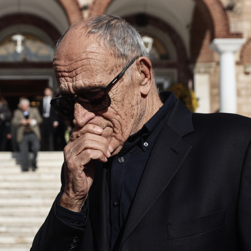 [374440] ΚΗΔΕΙΑ ΤΟΥ ΔΗΜΟΣΙΟΓΡΑΦΟΥ ΚΩΣΤΑ ΧΑΡΔΑΒΕΛΛΑ   
(ΓΙΑΝΝΗΣ ΠΑΝΑΓΟΠΟΥΛΟΣ/EUROKINISSI)