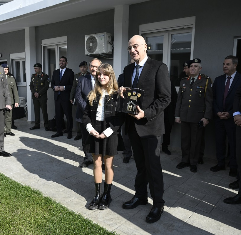 ÐÁÑÏÕÓÉÁ ÔÏÕ ÕÅÈÁ ÍÉÊÏÕ ÄÅÍÄÉÁ ÓÔÁ ÅÃÊÁÉÍÉÁ ÔÏÕ ÓÕÃÊÑÏÔÇÌÁÔÏÓ ÓÔÑÁÔÉÙÔÉÊÙÍ ÏÉÊÇÌÁÔÙÍ (ÓÏÁ) ÓÔÏ ÓÔÑÁÔÏÌÅÄÏ «ÊÁÑÁÉÓÊÁÊÇ Â'» ÓÔÏ ×ÁËÁÍÄÑÉ