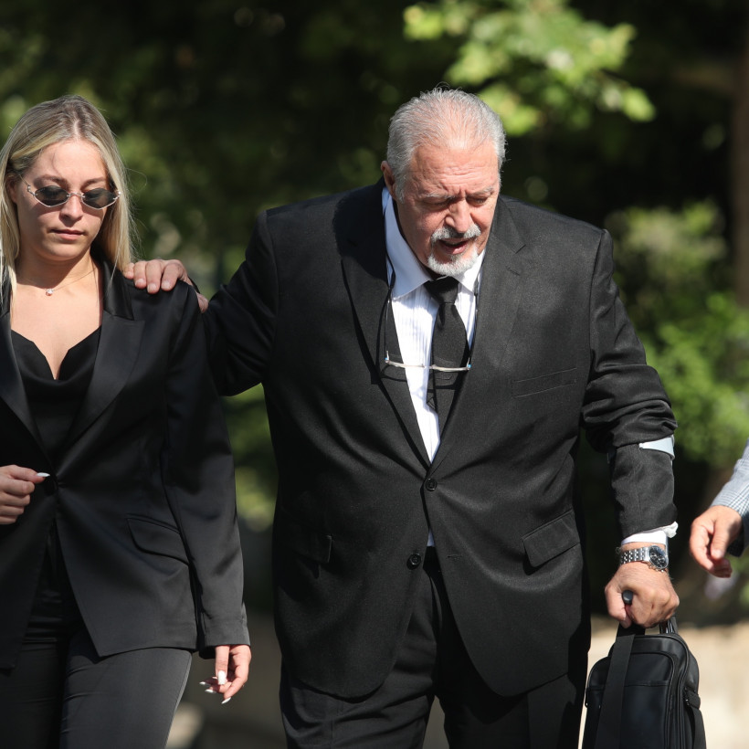 [378619] ΣΕ ΛΑΪΚΟ ΠΡΟΣΚΥΝΗΜΑ Η ΣΟΡΟΣ ΤΟΥ ΠΕΤΡΟΛΟΥΚΑ ΧΑΛΚΙΑ ΣΤΗΝ ΜΗΤΡΟΠΟΛΗ ΑΘΗΝΩΝ   
(ΣΩΤΗΡΗΣ ΔΗΜΗΤΡΟΠΟΥΛΟΣ/EUROKINISSI)