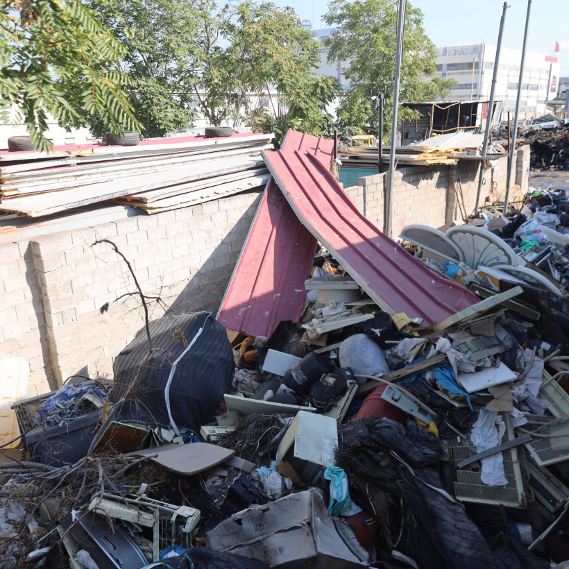 [379763] ΠΥΡΚΑΓΙΑ ΣΕ ΧΩΡΟ ΕΡΓΟΣΤΑΣΙΟΥ ΣΤΟ ΑΙΓΑΛΕΩ (ΓΙΑΝΝΗΣ ΠΑΝΑΓΟΠΟΥΛΟΣ / EUROKINISSI)
