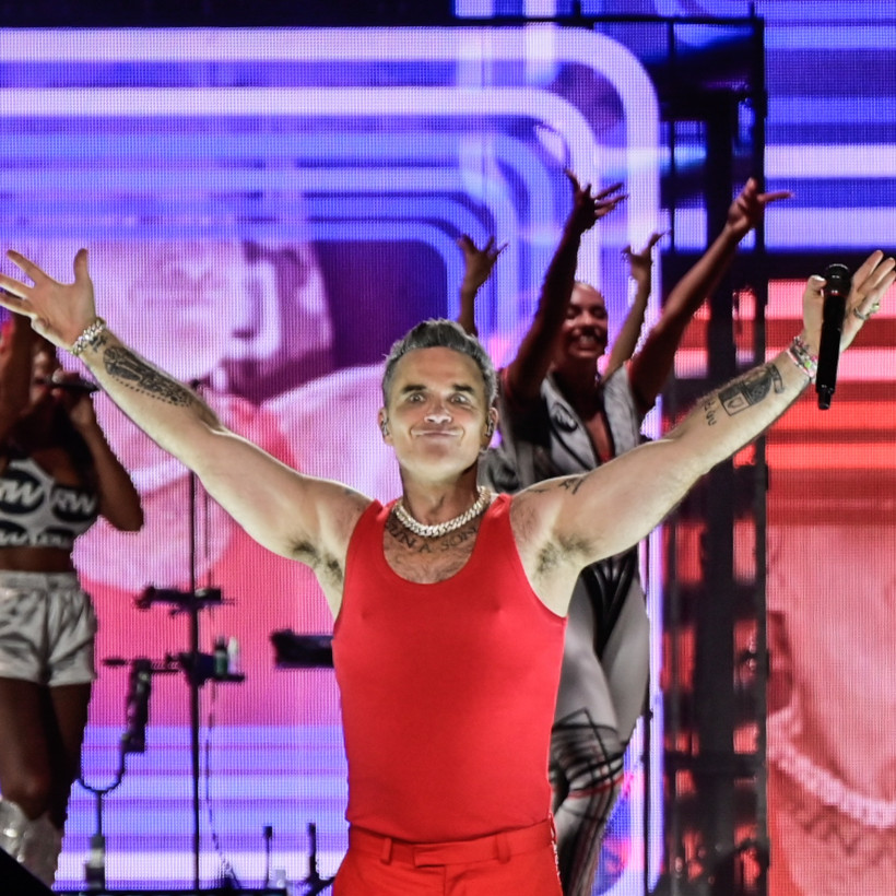 [380812] ΣΥΝΑΥΛΙΑ ΤΟΥ ROBBIE WILLIAMS ΣΤΗΝ ΑΘΗΝΑ  (ΜΙΧΑΛΗΣ ΠΑΠΑΝΙΚΟΛΑΟΥ/EUROKINISSI)