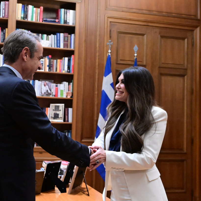 [381744] ΣΥΝΑΝΤΗΣΗ ΤΟΥ ΠΡΩΘΥΠΟΥΡΓΟΥ ΚΥΡΙΑΚΟΥ ΜΗΤΣΟΤΑΚΗ ΜΕ ΤΗΝ ΠΡΕΣΒΗ ΤΩΝ ΗΠΑ KIMBERLY GUILFOYLE  (ΤΑΤΙΑΝΑ ΜΠΟΛΑΡΗ/EUROKINISSI)