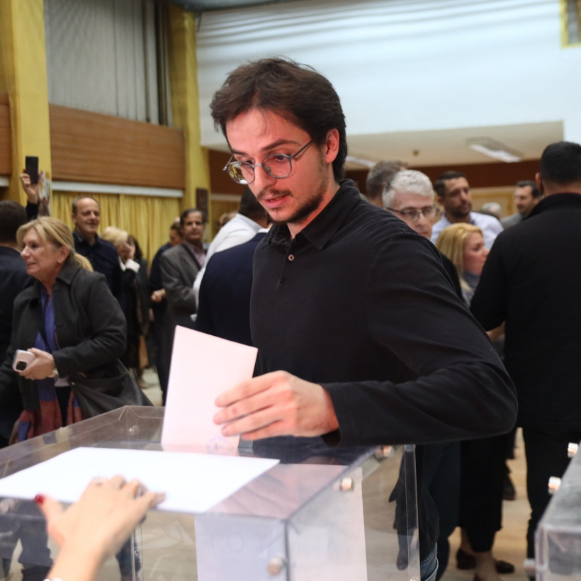 [382312] ΨΗΦΟΦΟΡΙΑ ΑΠΟ ΤΟΝ ΠΡΩΘΥΠΟΥΡΓΟ ΚΑΙ ΠΡΟΕΔΡΟ ΤΗΣ ΝΕΑΣ ΔΗΜΟΚΡΑΤΙΑΣ ΚΥΡΙΑΚΟ ΜΗΤΣΟΤΑΚΗ ΣΤΙΣ ΕΣΩΚΟΜΜΑΤΙΚΕΣ ΕΚΛΟΓΕΣ ΤΗΣ ΝΔ  (ΓΙΑΝΝΗΣ ΠΑΝΑΓΟΠΟΥΛΟΣ/EUROKINISSI)