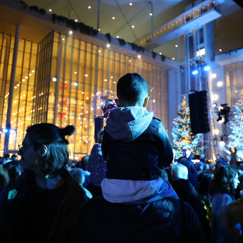 Φωταγώγηση του Κέντρου Πολιτισμού Ίδρυμα «Σταύρος Νιάρχος»