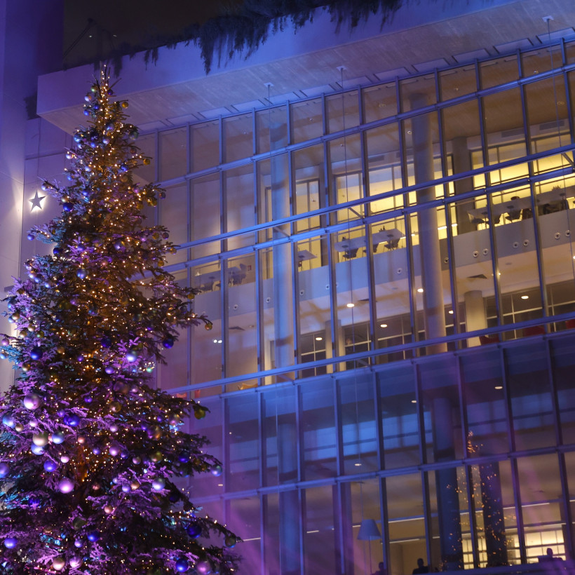 Φωταγώγηση του Κέντρου Πολιτισμού Ίδρυμα «Σταύρος Νιάρχος»