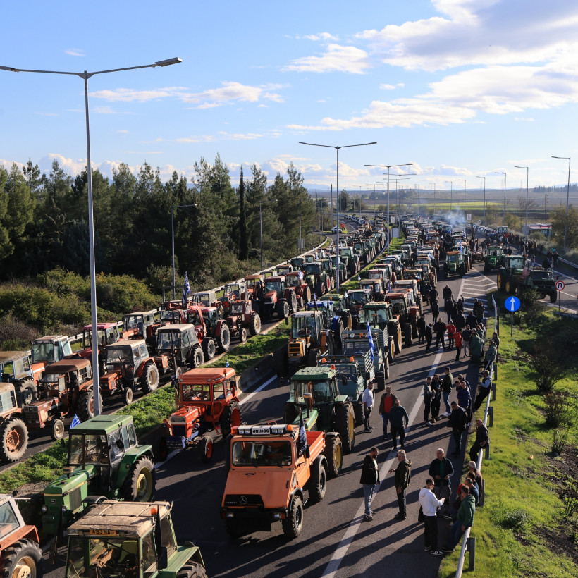 ΑΓΡΟΤΙΚΕΣ ΚΙΝΗΤΟΠΟΙΗΣΕΙΣ ΣΤΟΝ ΚΟΜΒΟ ΤΗΣ ΝΙΚΑΙΑΣ ΚΑΙ ΕΝΤΑΣΗ ΜΕ ΤΗΝ ΑΣΤΥΝΟΜΙΑ