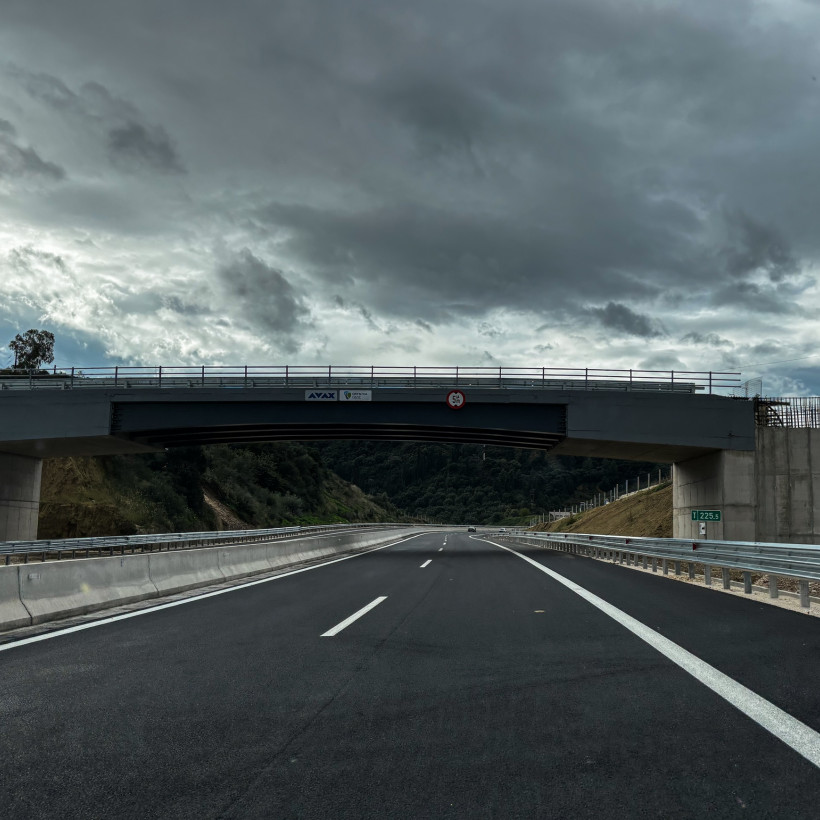 Παράδοση στην κυκλοφορία των τελευταίων 10 χιλιομέτρων του αυτοκινητοδρόμου Πατρών – Πύργου, στην Αχαΐα.