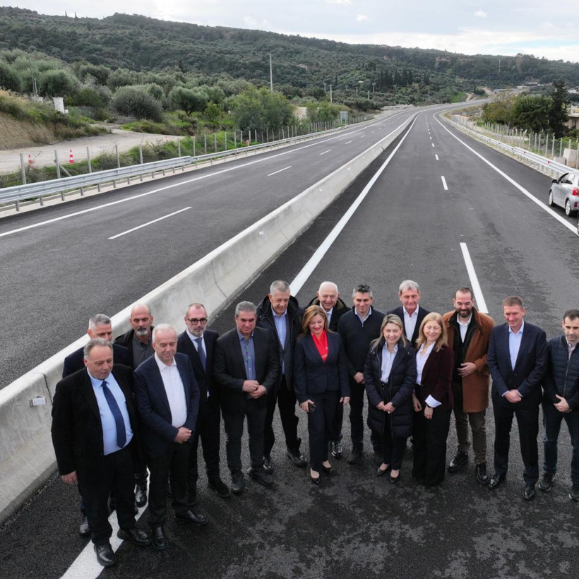 Παράδοση στην κυκλοφορία των τελευταίων 10 χιλιομέτρων του αυτοκινητοδρόμου Πατρών – Πύργου, στην Αχαΐα.