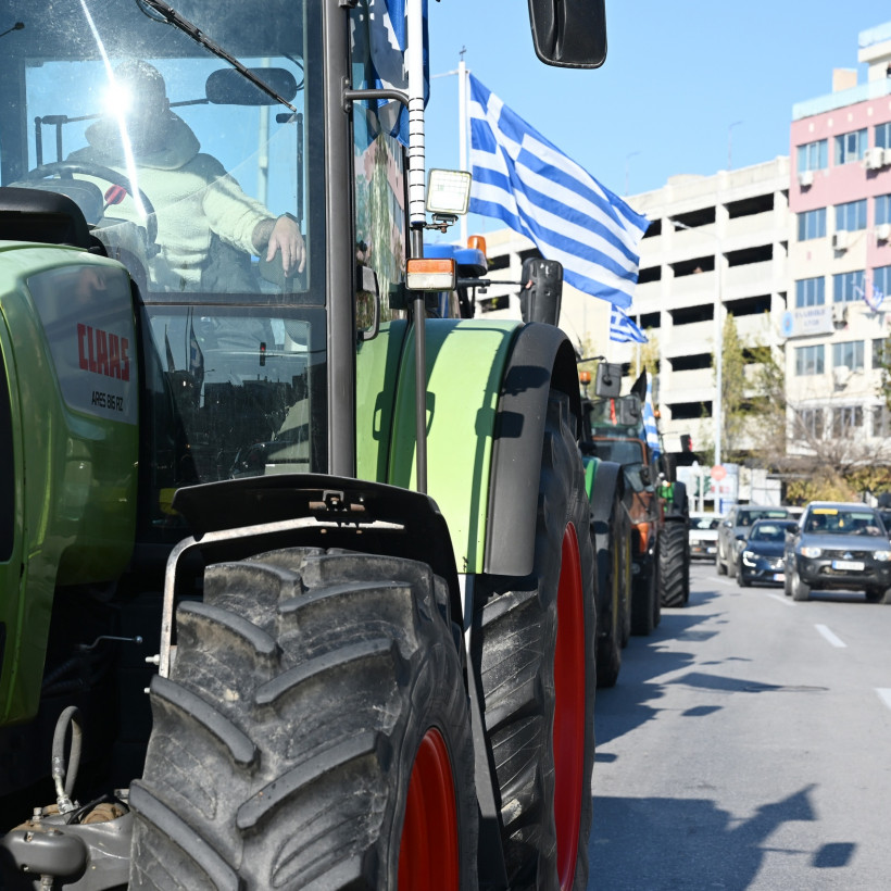 ΣΥΛΛΑΛΗΤΗΡΙΟ ΑΓΡΟΤΩΝ ΣΤΟ ΛΙΜΑΝΙ ΤΗΣ ΘΕΣΣΑΛΟΝΙΚΗΣ