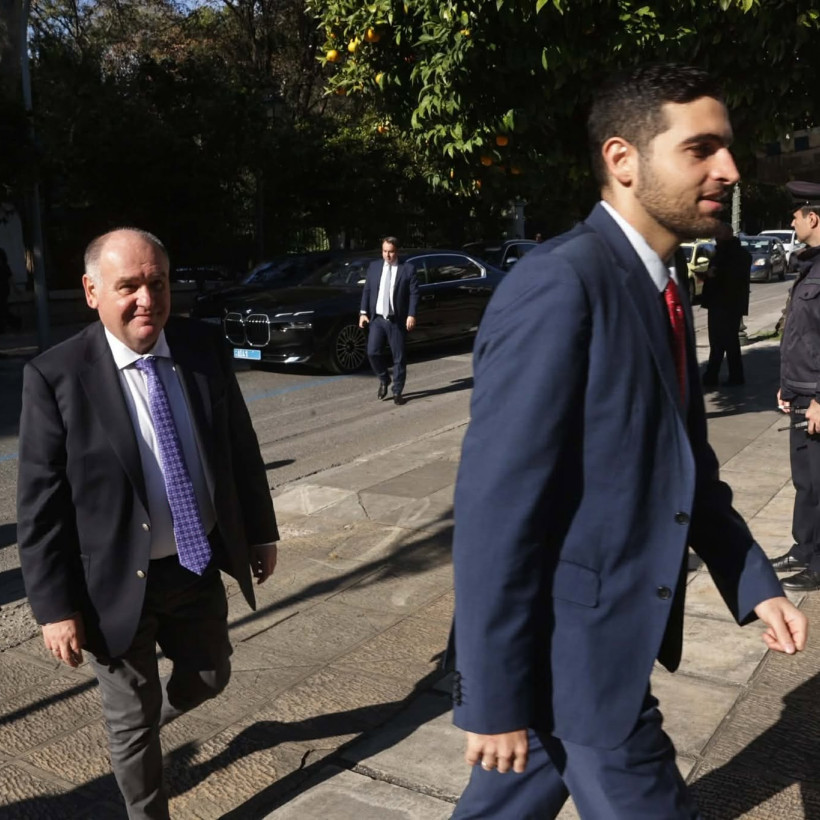 ΒΟΥΛΕΥΤΕΣ-ΜΑΞΙΜΟΥ