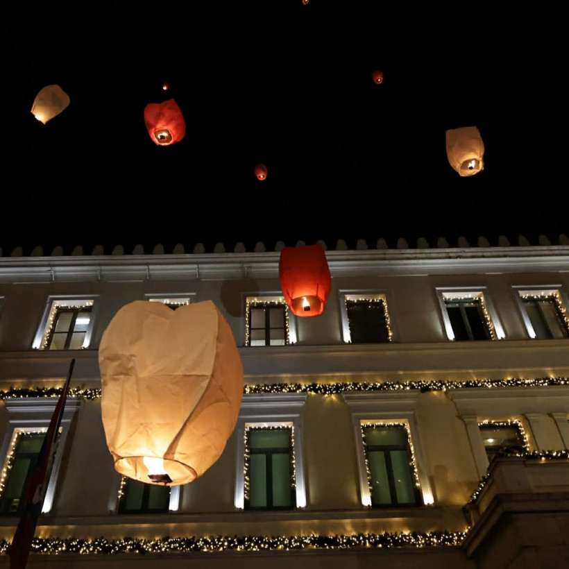 «Νύχτα των Ευχών» στην πλατεία Κοτζιά. 