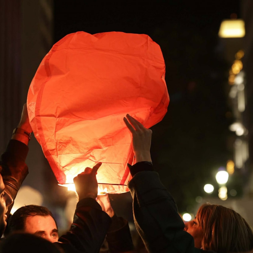 «Νύχτα των Ευχών» στην πλατεία Κοτζιά. 