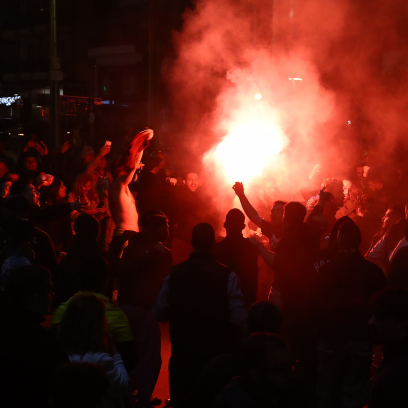 [386073] SUPERLEAGUE 2025-2026 / PLAY OFF / ΟΣΦΠ - ΑΕΚ / ΠΑΝΗΓΥΡΙΣΜΟΙ ΟΠΑΔΩΝ ΤΗΣ ΑΕΚ ΣΤΗ ΝΕΑ ΦΙΛΑΔΕΛΦΕΙΑ (ΜΑΡΚΟΣ ΧΟΥΖΟΥΡΗΣ / EUROKINISSI)