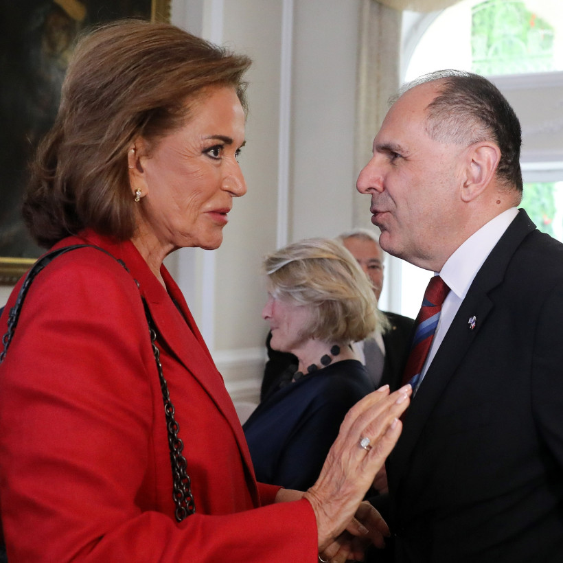 ΕΠΙΣΗΜΟ ΓΕΥΜΑ ΤΟΥ ΥΠΟΥΡΓΟΥ ΕΞΩΤΕΡΙΚΩΝ ΓΙΕΩΡΓΙΟΥ ΓΕΡΑΠΕΤΡΙΤΗ ΠΡΟΣ ΤΟΥΣ ΓΑΛΛΟΥΣ ΥΠΟΥΡΓΟΥΣ ΠΟΥ ΣΥΝΟΔΕΥΟΥΝ ΤΟΝ ΠΡΟΕΔΡΟ ΕΜΑΝΟΥΕΛ ΜΑΚΡΟΝ ΣΤΗΝ ΑΘΗΝΑ