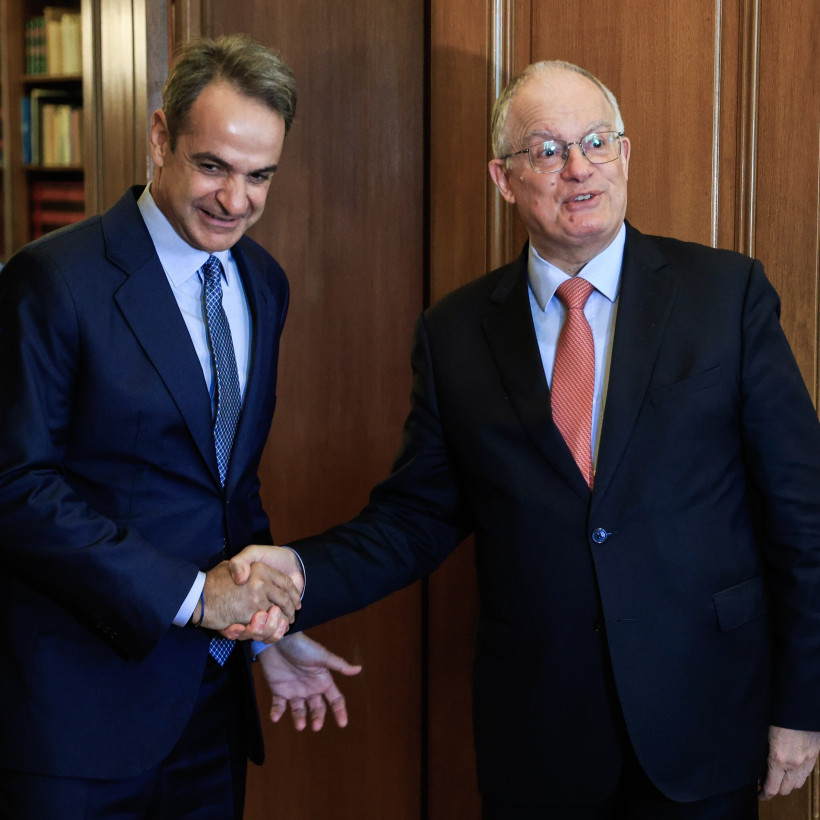 [386589] ΣΥΝΑΝΤΗΣΗ ΤΟΥ ΠτΔ ΚΩΝΣΤΑΝΤΙΝΟΥ ΤΑΣΟΥΛΑ ΜΕ ΤΟΝ ΠΡΩΘΥΠΟΥΡΓΟ ΚΥΡΙΑΚΟ ΜΗΤΣΟΤΑΚΗ (ΓΙΩΡΓΟΣ ΚΟΝΤΑΡΙΝΗΣ/EUROKINISSI)