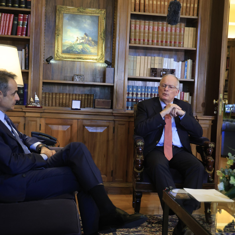 [386589] ΣΥΝΑΝΤΗΣΗ ΤΟΥ ΠτΔ ΚΩΝΣΤΑΝΤΙΝΟΥ ΤΑΣΟΥΛΑ ΜΕ ΤΟΝ ΠΡΩΘΥΠΟΥΡΓΟ ΚΥΡΙΑΚΟ ΜΗΤΣΟΤΑΚΗ (ΓΙΩΡΓΟΣ ΚΟΝΤΑΡΙΝΗΣ/EUROKINISSI)