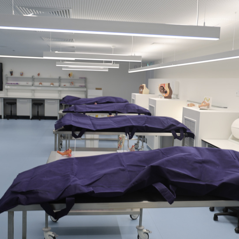 [386678] ΕΓΚΑΙΝΙΑ ΤΟΥ ΠΑΡΑΡΤΗΜΑΤΟΣ ΤΟΥ ΠΑΝΕΠΙΣΤΗΜΙΟΥ ΛΕΥΚΩΣΙΑΣ ΣΤΗΝ ΑΘΗΝΑ ΠΑΡΟΥΣΙΑ ΤΟΥ ΠΡΩΘΥΠΟΥΡΓΟΥ ΚΥΡΙΑΚΟΥ ΜΗΤΣΟΤΑΚΗ   (ΓΙΩΡΓΟΣ ΚΟΝΤΑΡΙΝΗΣ/EUROKINISSI)