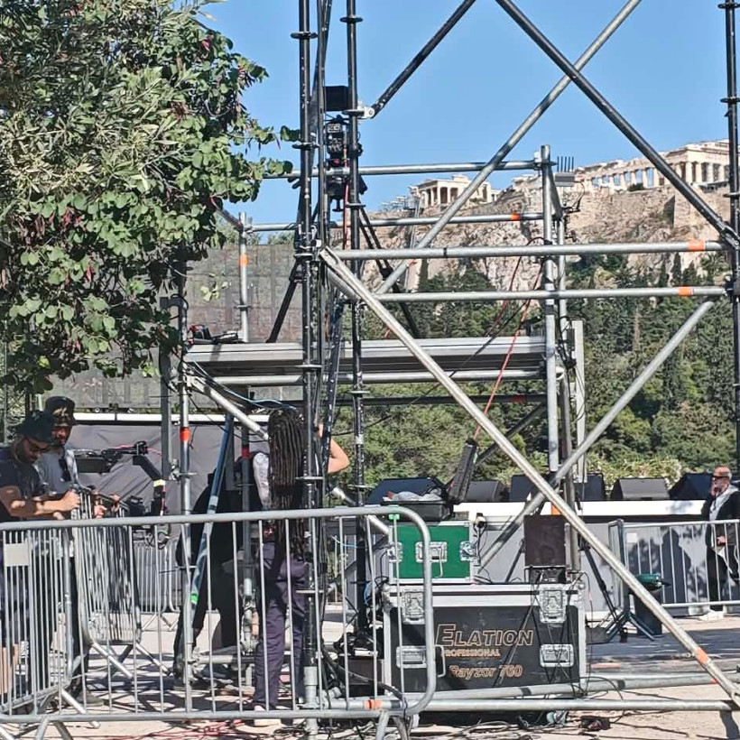 tsipras-thiseio-1.jpg