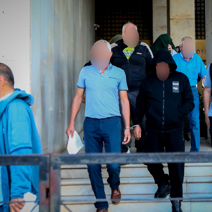 [387476] ΣΤΗΝ ΕΥΡΩΠΑΪΚΗ ΕΙΣΑΓΓΕΛΙΑ ΟΔΗΓΟΥΝΤΑΙ ΟΙ ΣΥΛΛΗΦΘΕΝΤΕΣ ΑΠΟ ΤΗΝ ΚΟΖΑΝΗ ΓΙΑ ΤΙΣ ΠΑΡΑΝΟΜΕΣ ΕΠΙΔΟΤΗΣΕΙΣ ΤΟΥ ΟΠΕΚΕΠΕ (ΔΑΝΑΗ ΔΑΥΛΟΠΟΥΛΟΥ/EUROKINISSI)