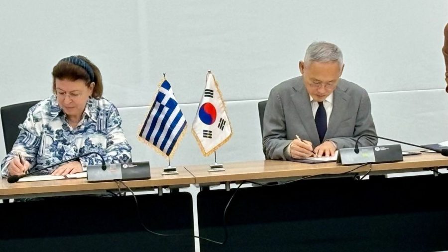 Γλυπτά του Παρθενώνα: Υπέρ της επιστροφής τους στην Ελλάδα τάσσεται η Νότια Κορέα mendoni - Yu In Chon