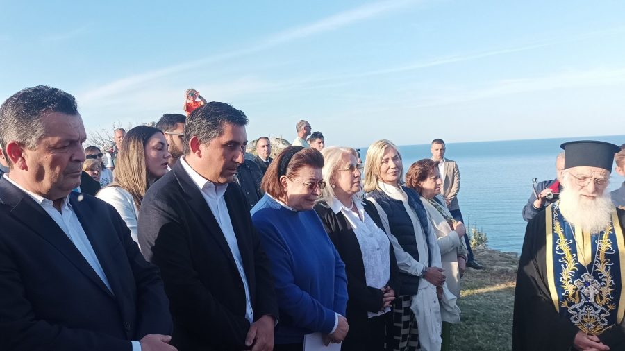 Kastro-Skiathos-Mendoni-(ape).jpg