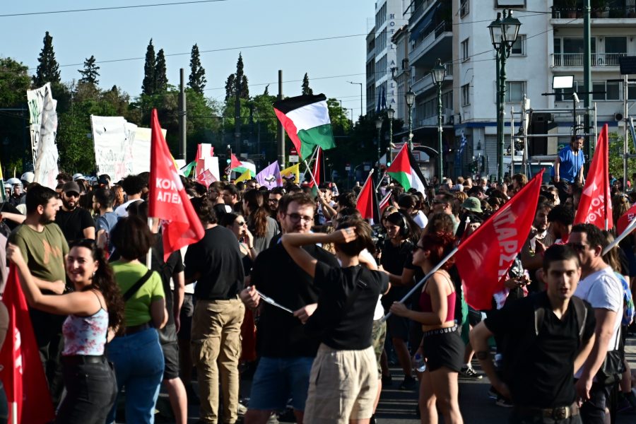 Διαδήλωση - Σύνταγμα