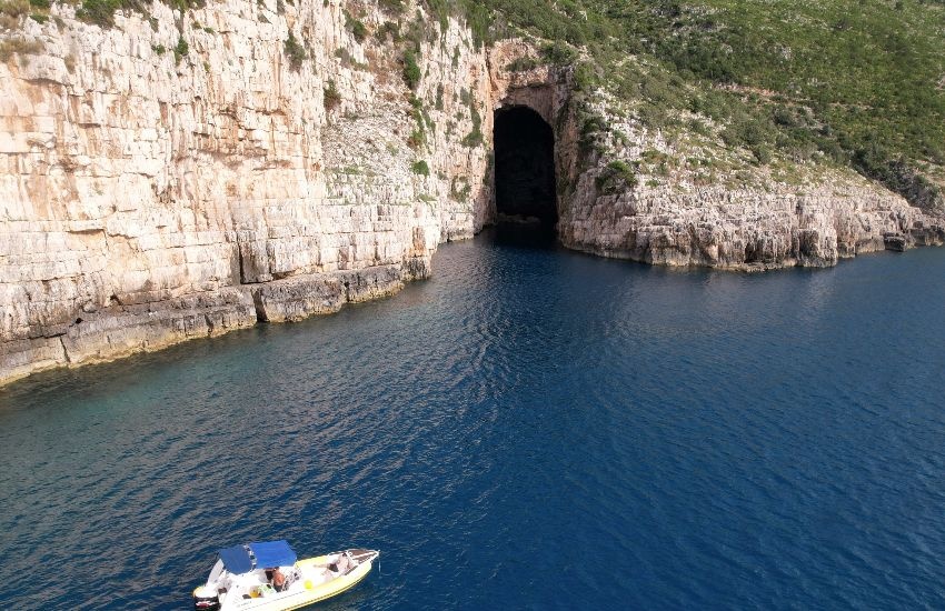 albania sea cave