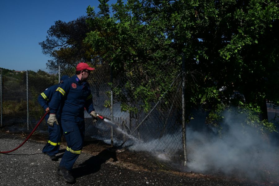 Φωτιά στη Ραφήνα