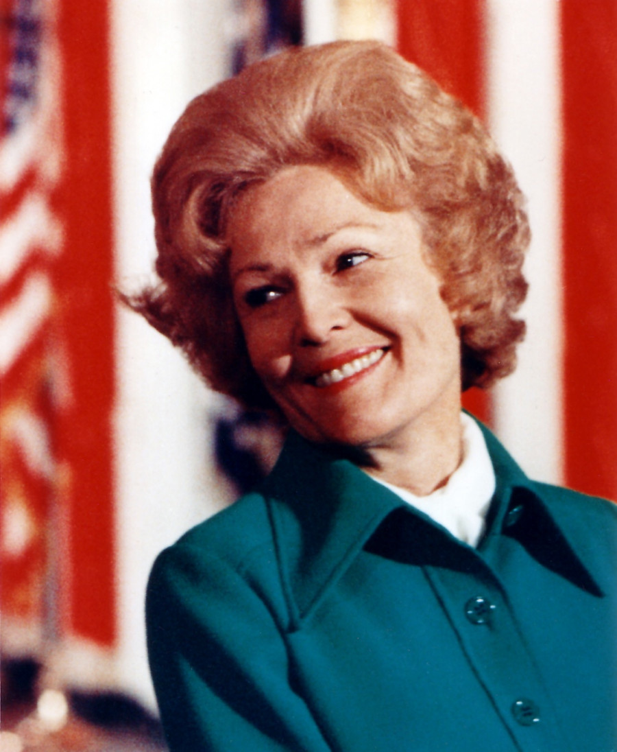 pat-nixon