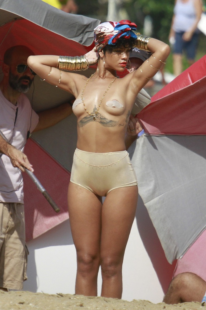 Rihannxa-310